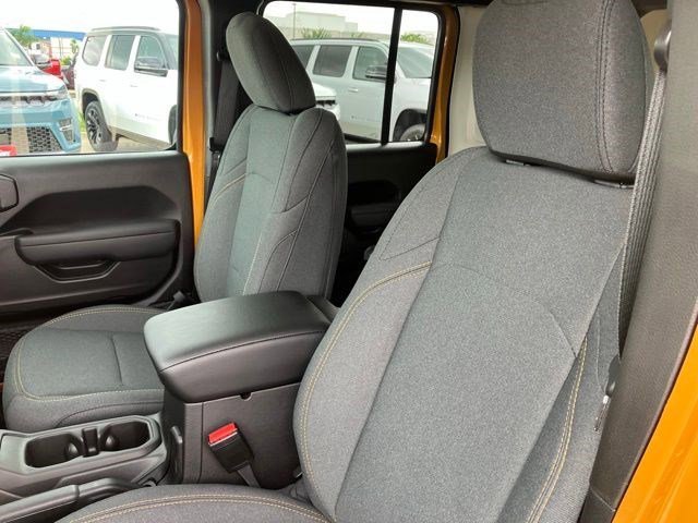 New 2026 Goldilocks Exterior Paint Jeep Sport S image 11