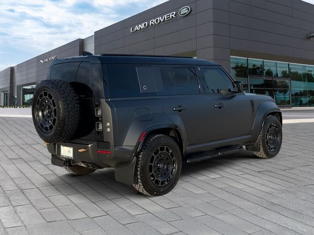 Certified Used 2025 Gray Land Rover OCTA image 5