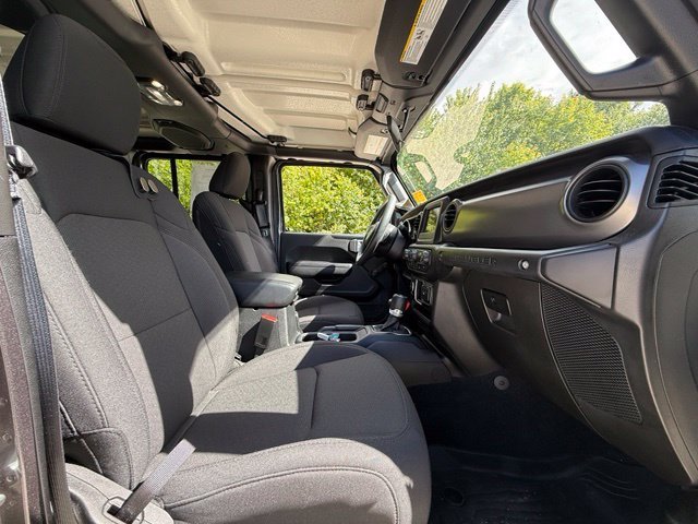 Used 2023 Gray Jeep Sport image 27