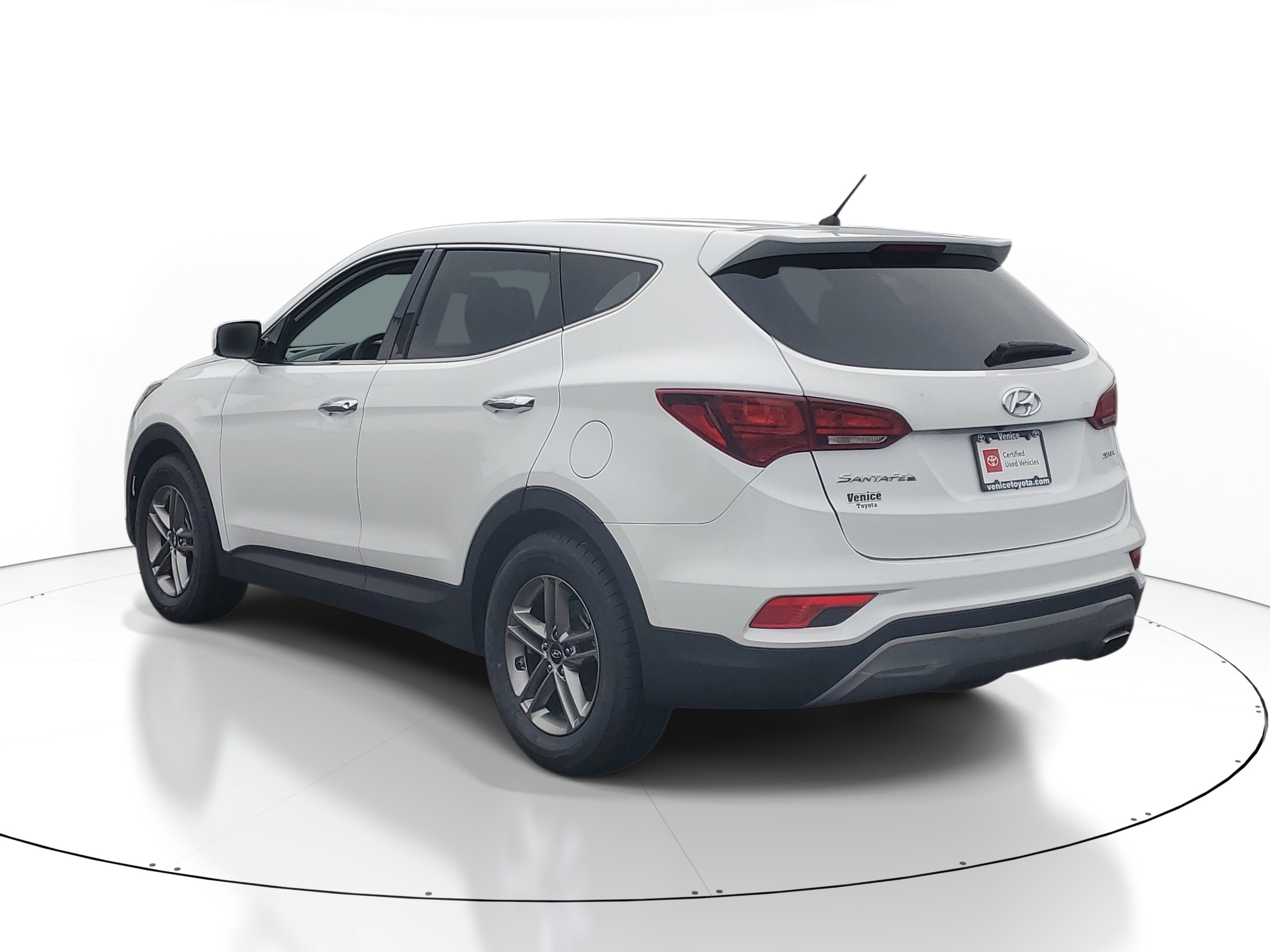 Used 2018 Pearl White Hyundai 2.4L image 4