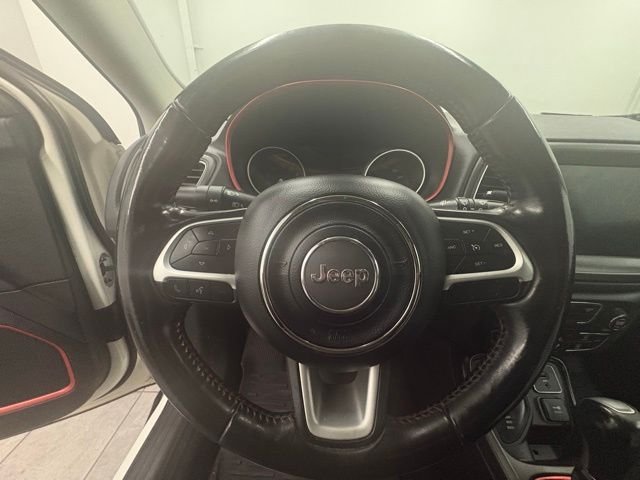 Used 2020 White Jeep Trailhawk image 15