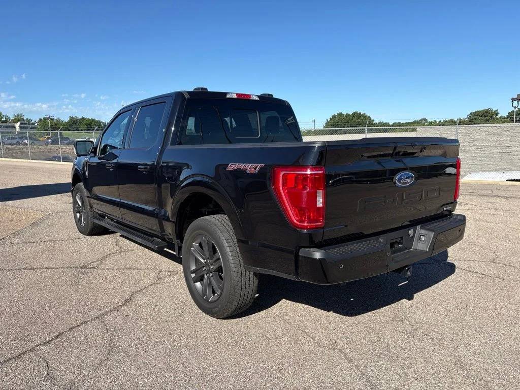 Used 2023 Black Metallic Ford XLT image 5