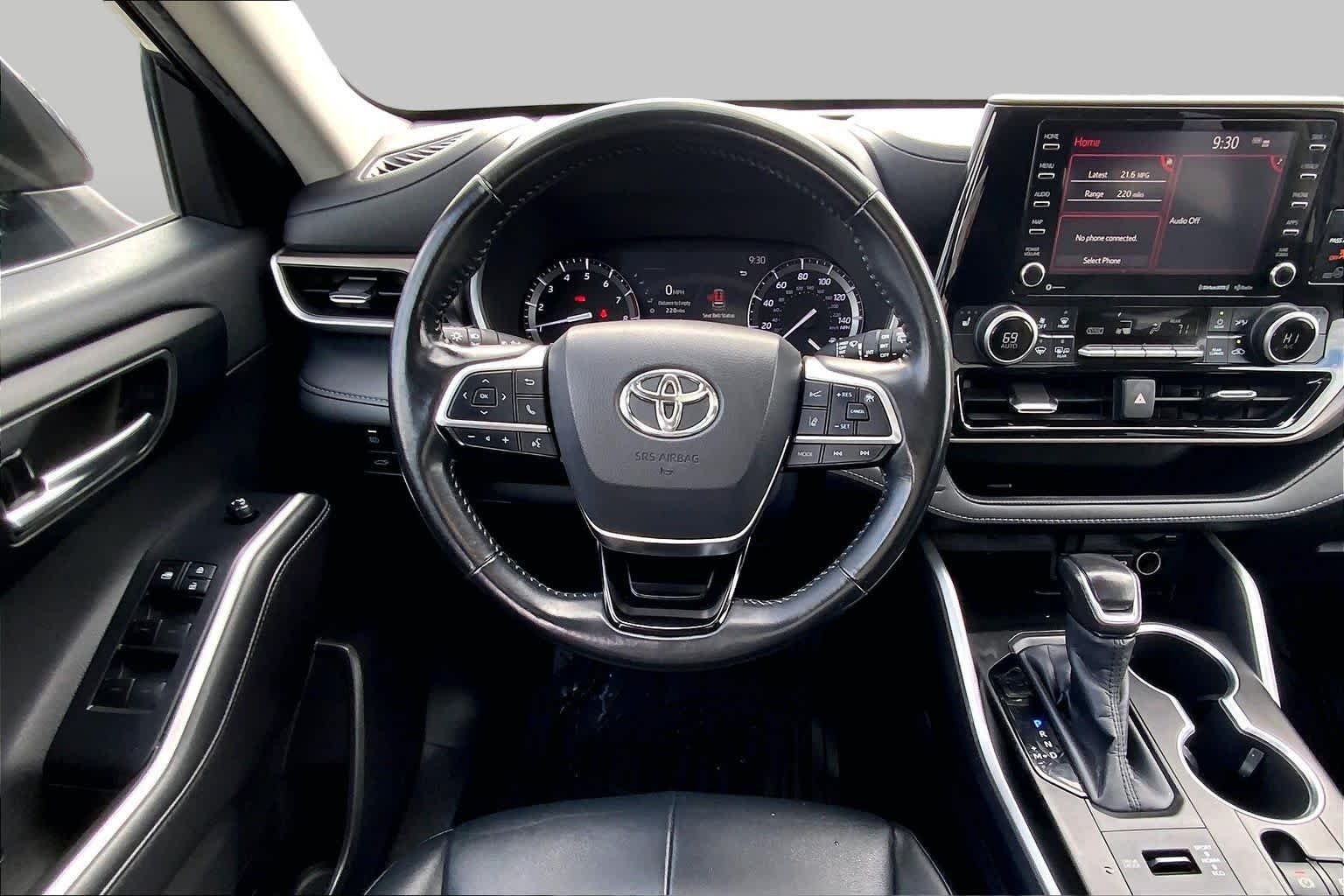 Used 2020 Midnight Black Metallic Toyota XLE image 6