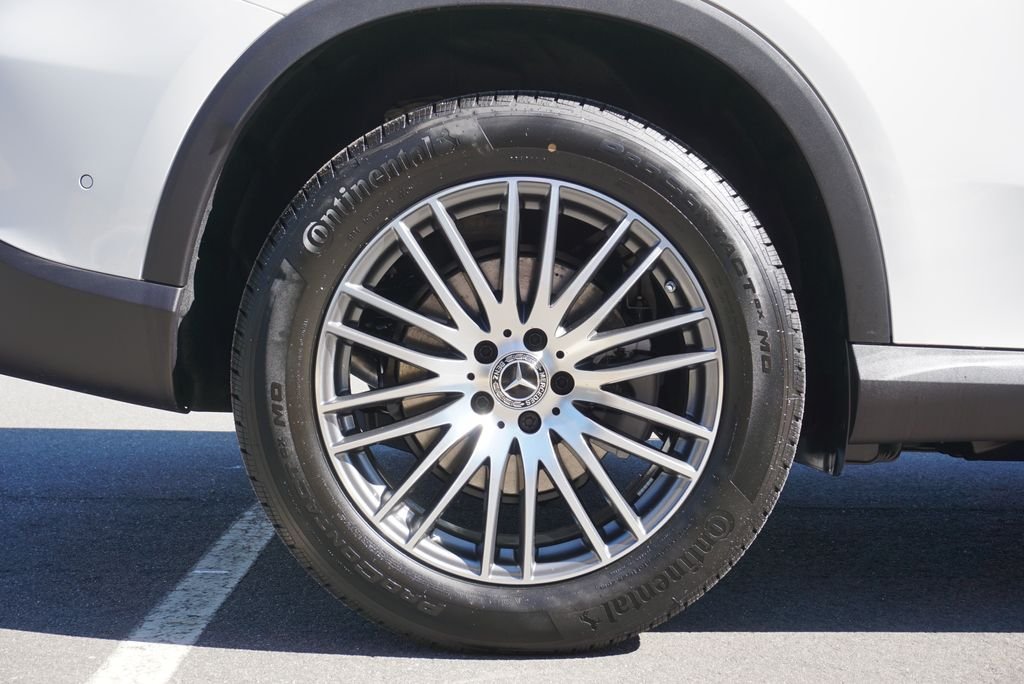 Used 2026 Polar White Mercedes-Benz GLC 300 image 16