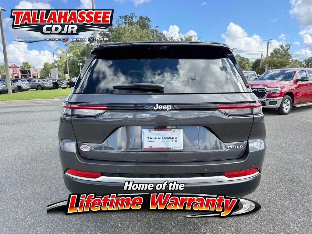 New 2026 Baltic Gray Metallic Clear-Coat Exterior Paint Jeep Limited image 4