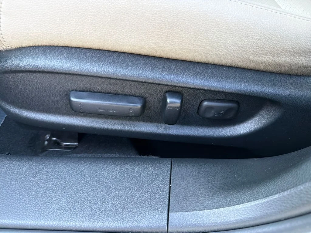Used 2015 Beige Honda EX-L image 15