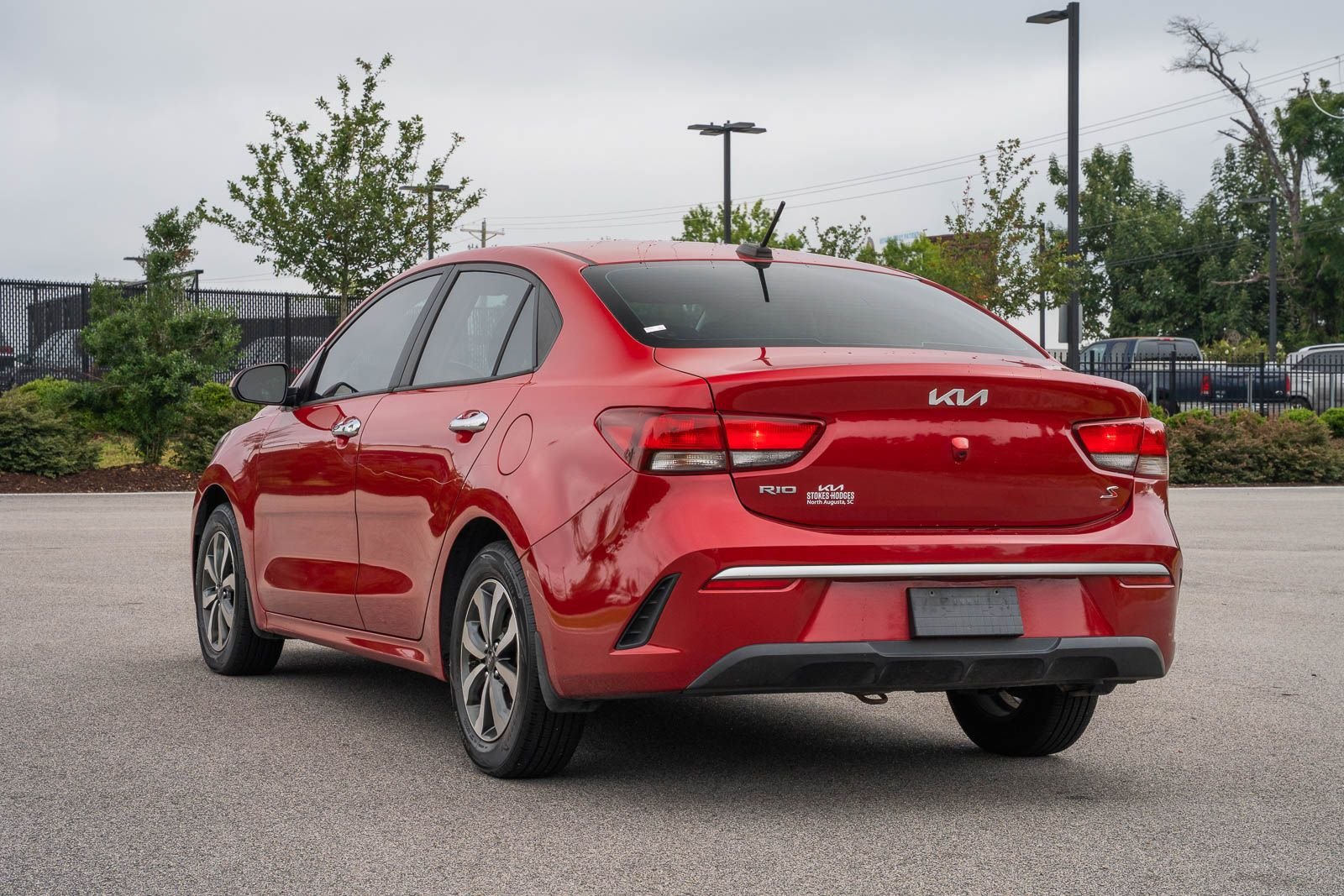 Used 2023 Red Kia S image 5
