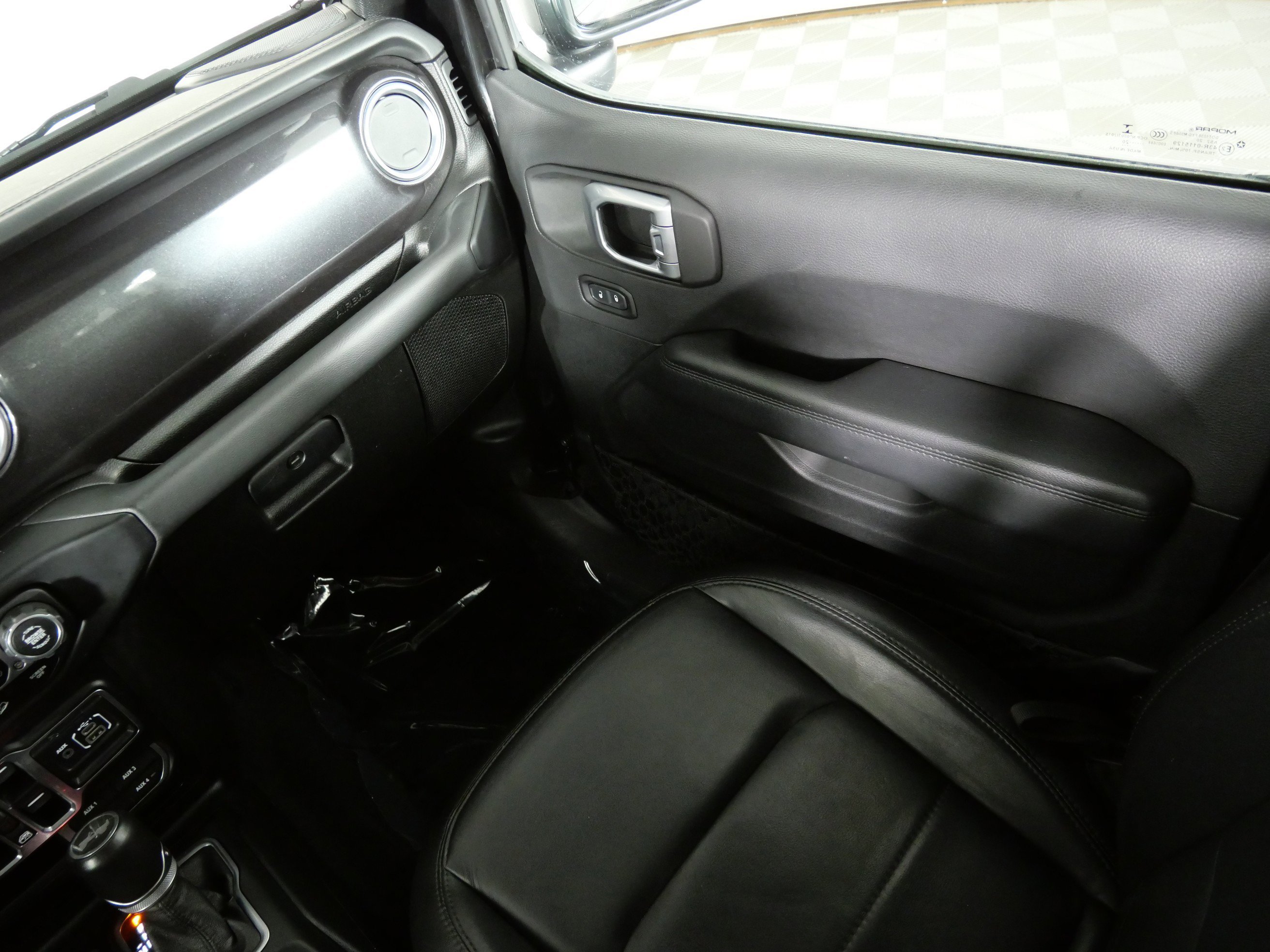 Used 2020 Black Clearcoat Jeep Sahara Altitude image 11