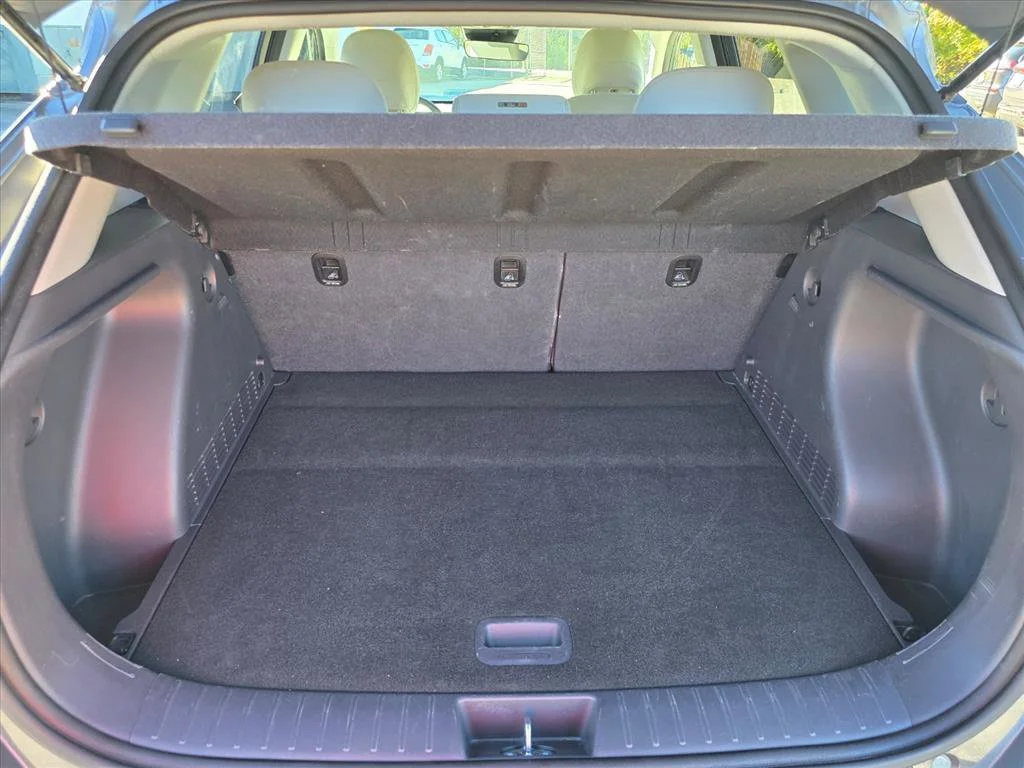Used 2025 Gray Hyundai SEL image 26