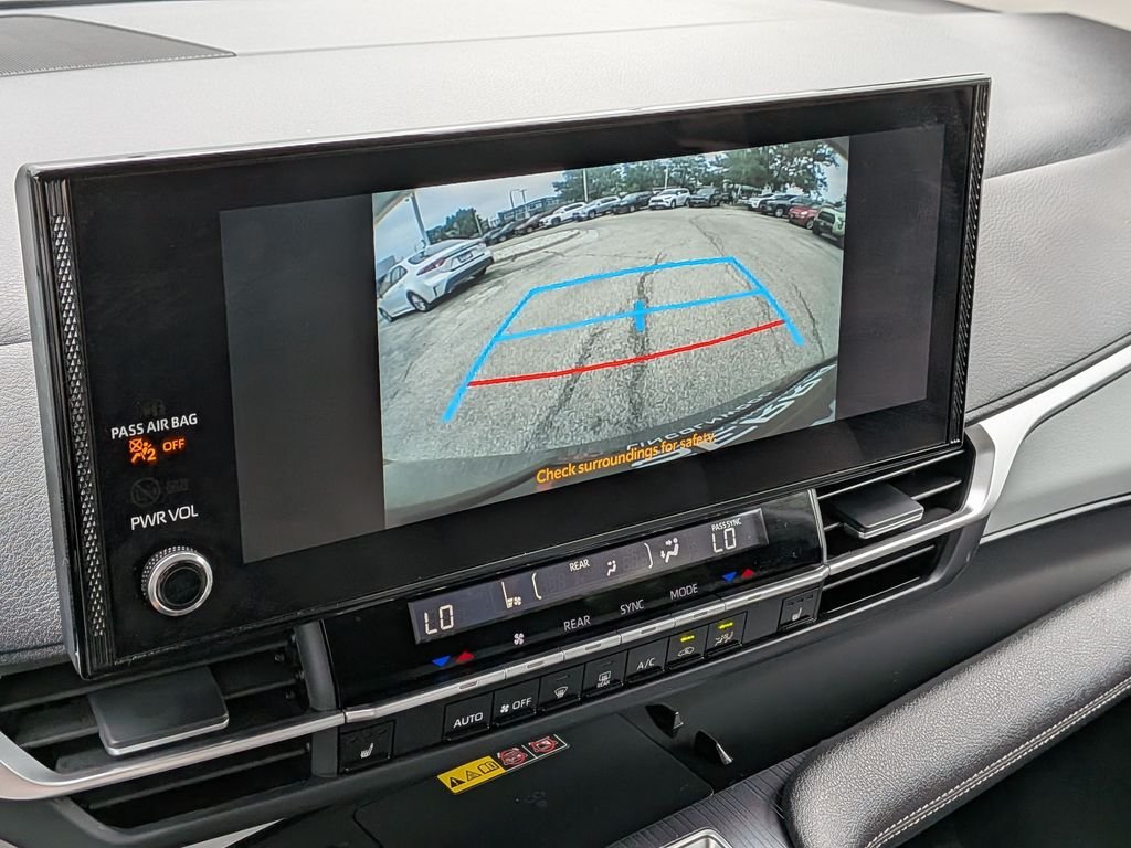 Used 2026  Toyota XLE image 6