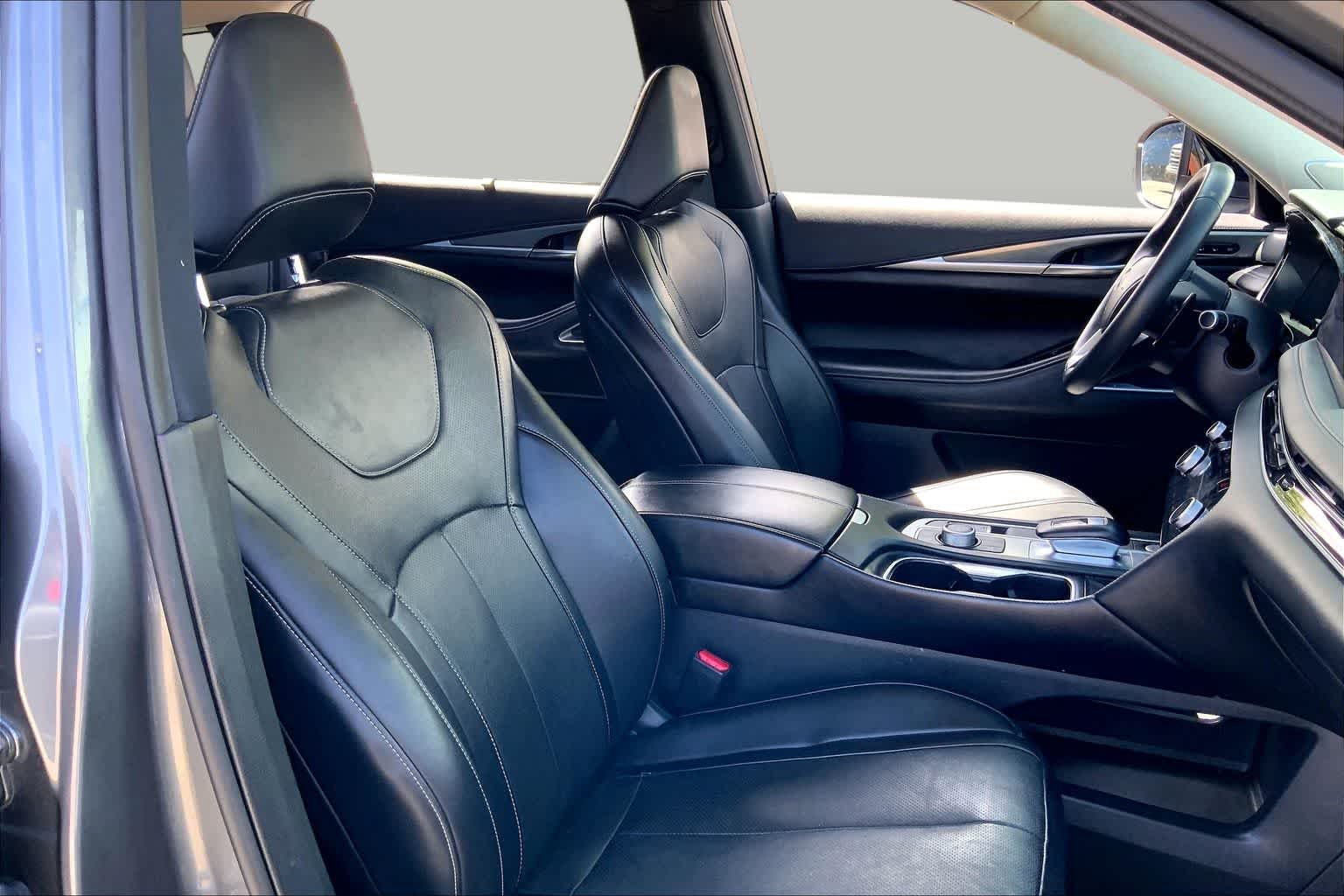 Used 2023 Graphite Shadow INFINITI LUXE image 8