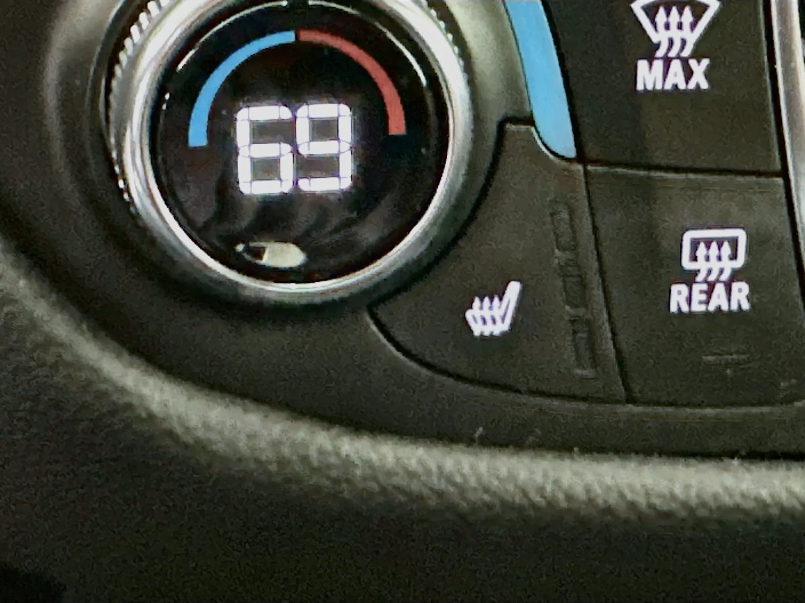 Used 2023 Summit White Chevrolet RS image 21