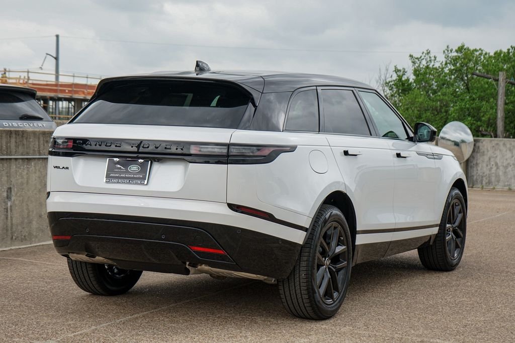 New 2026 Ostuni Pearl White Land Rover Dynamic SE image 10
