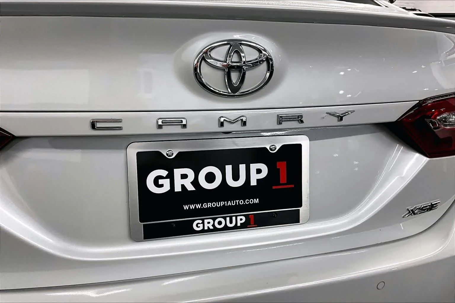 Used 2020 Wind Chill Pearl Toyota XSE image 9
