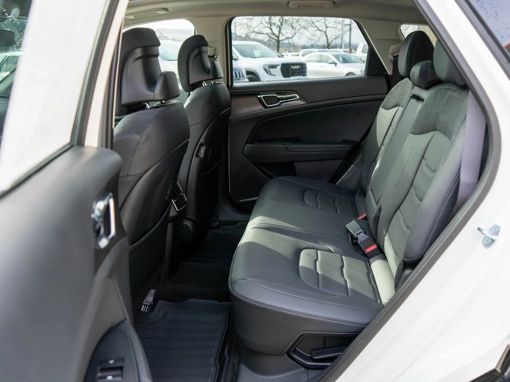 New 2026 Snow White Pearl Kia SX Prestige image 13