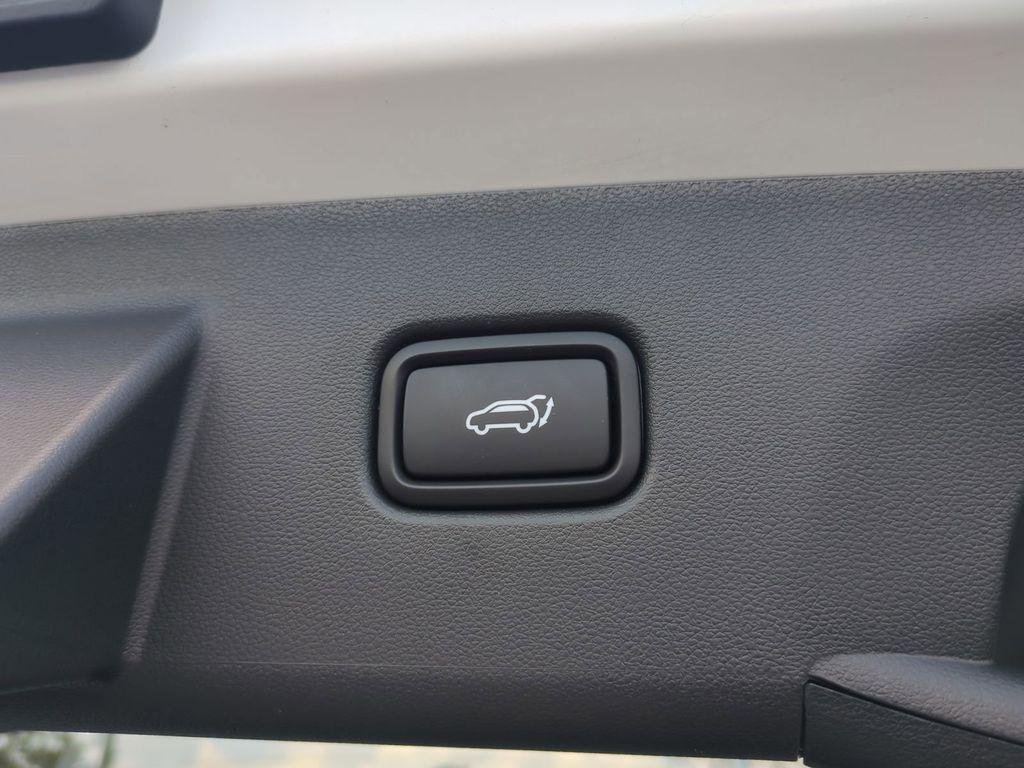 New 2026 White Hyundai SEL AWD image 15