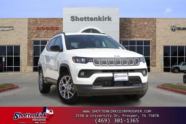 2022 Jeep Compass Latitude Lux 4X4's photo