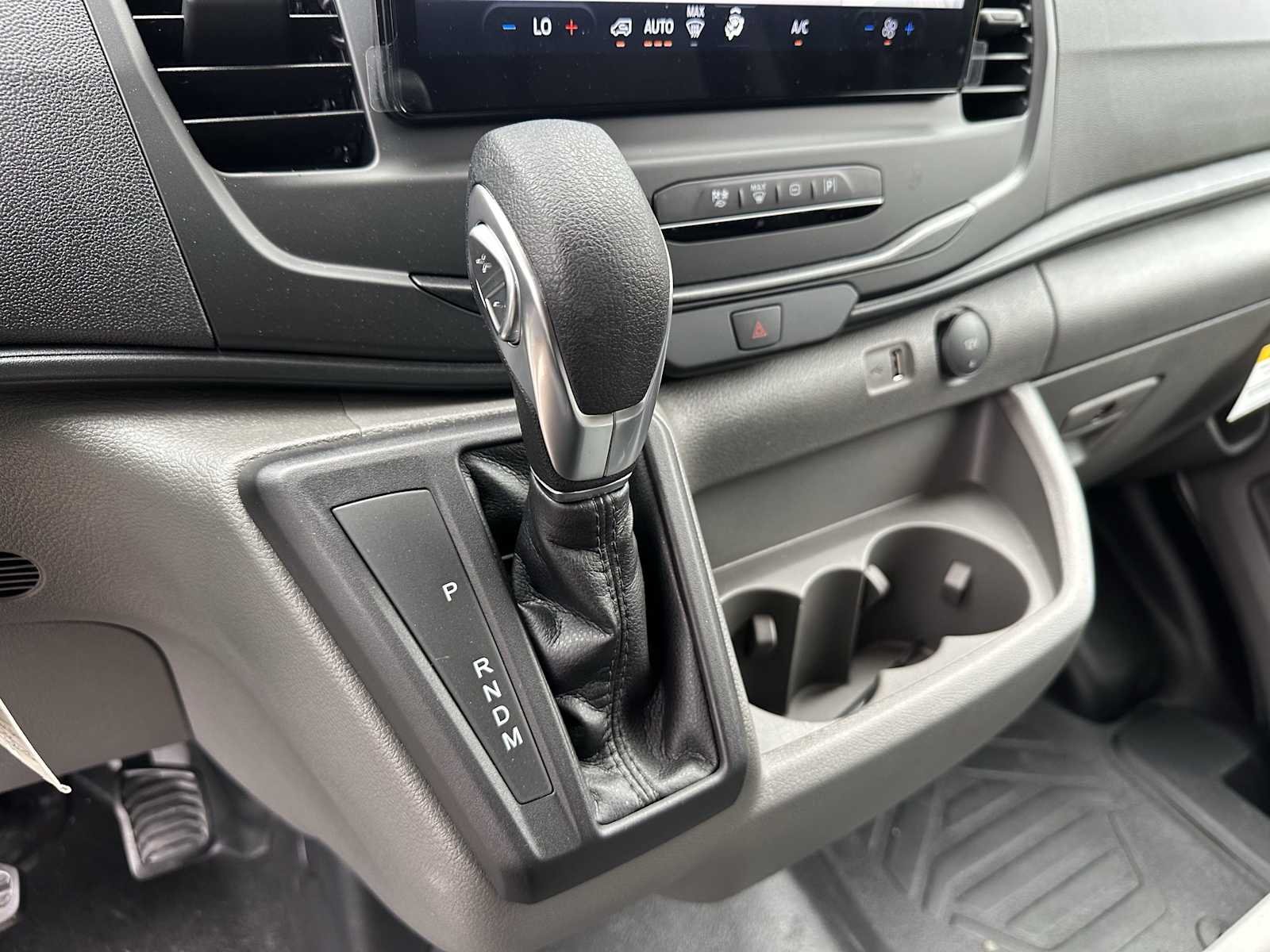 2025 Ford Transit Van Base - Photo 28