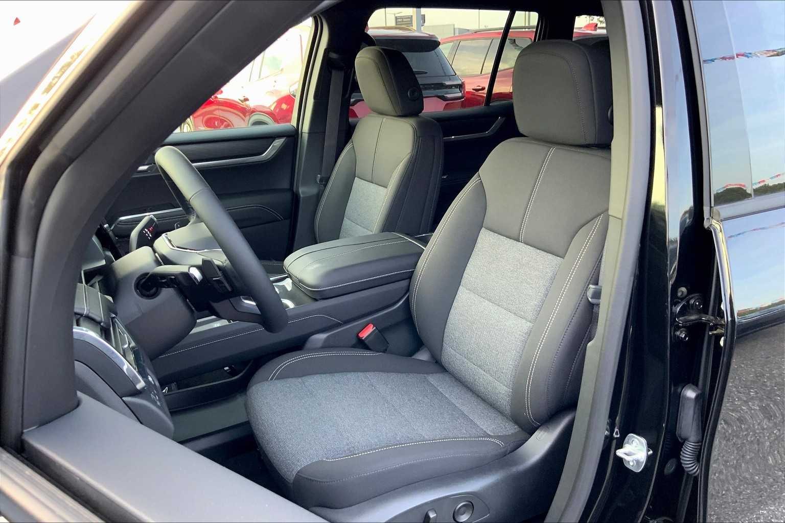 2025 GMC Acadia Elevation - Photo 9