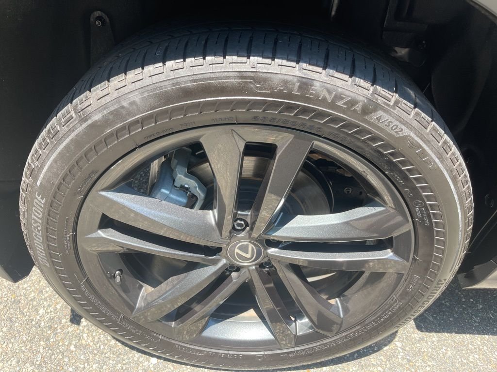 2024 Lexus NX PHEV 450h+ - Photo 15