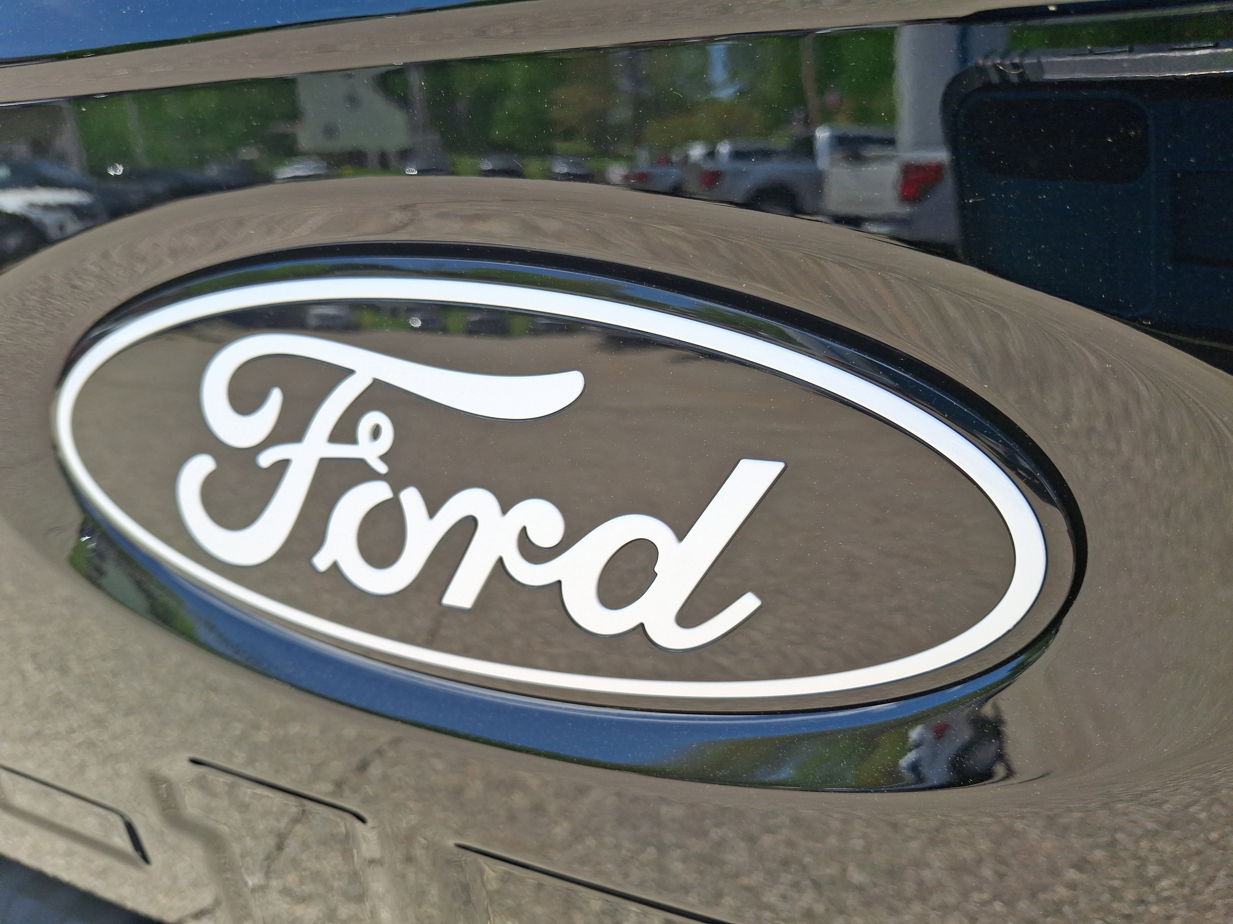 New 2026 Agate Black Metallic Ford XLT image 11