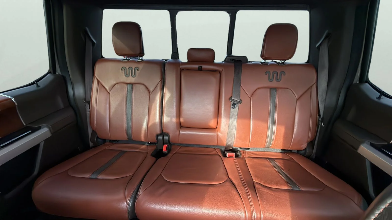 Used 2019 Gray Ford King Ranch image 25