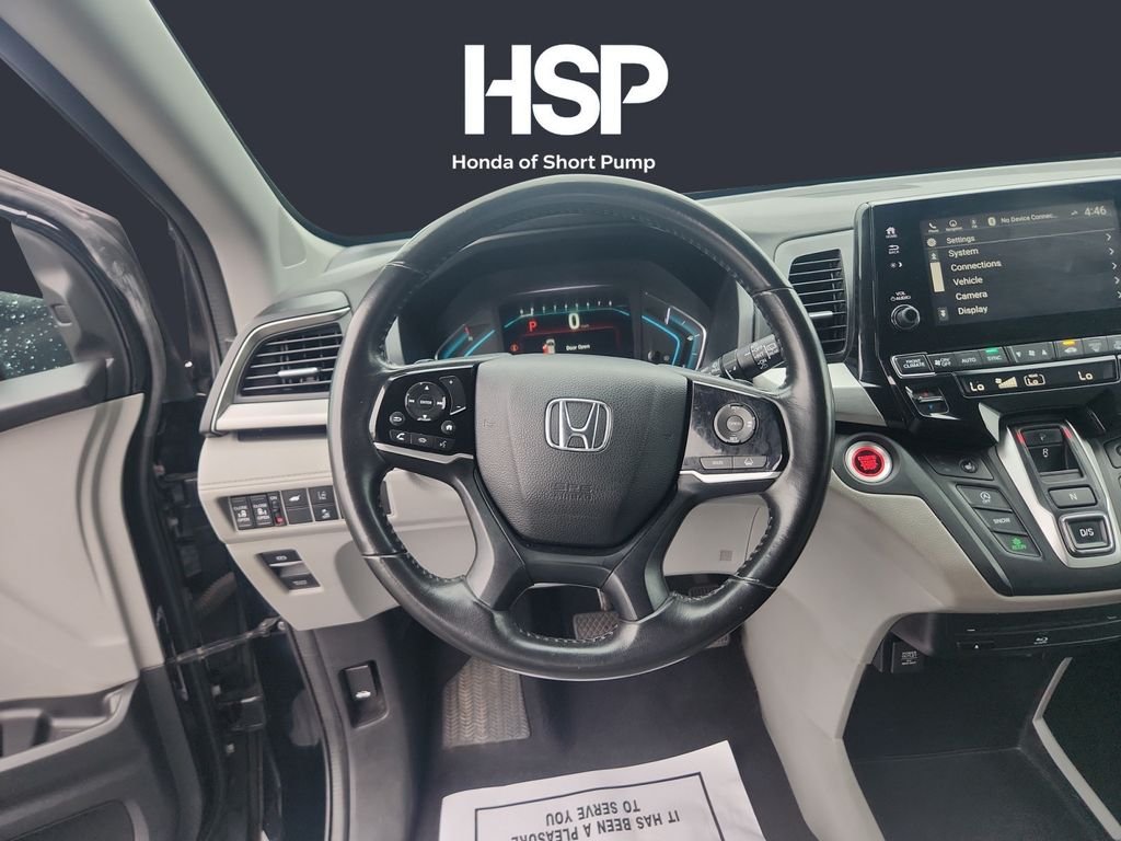 Used 2018 Crystal Black Pearl Honda Touring image 12