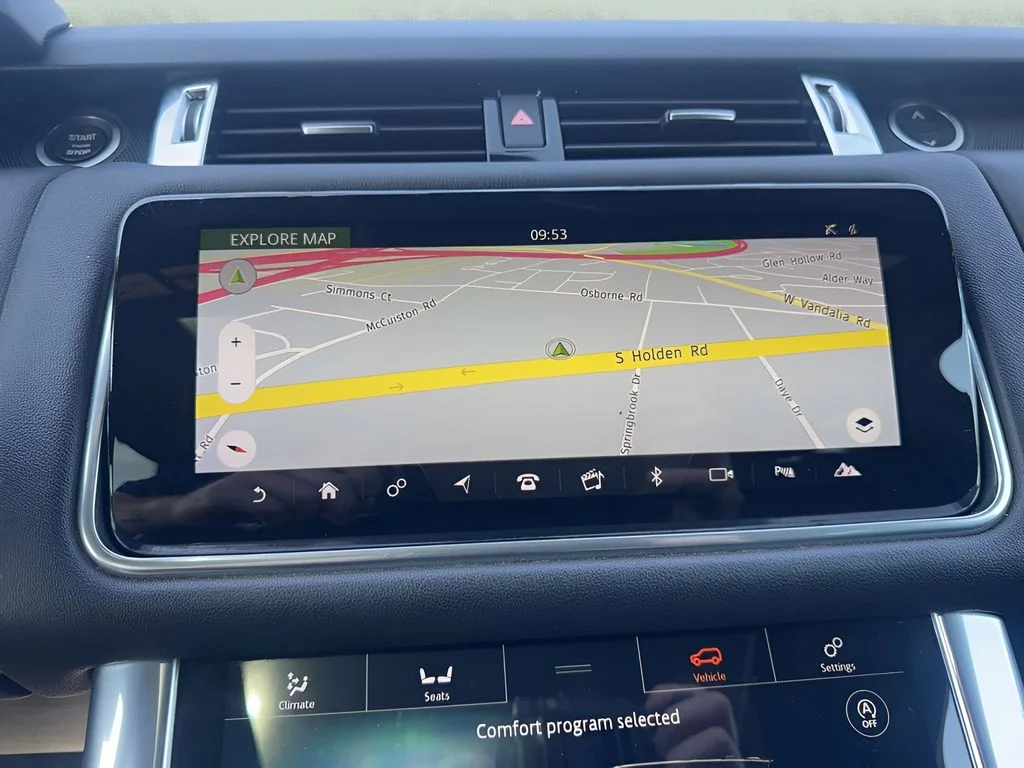 Used 2020 Black Land Rover HSE image 18