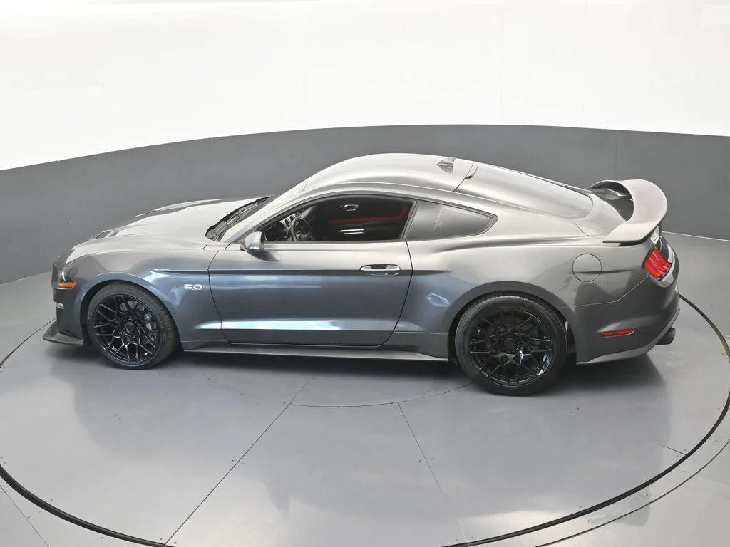 Used 2020 Magnetic Ford GT Premium image 36
