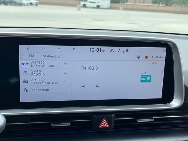 Used 2024 White Hyundai SEL image 22