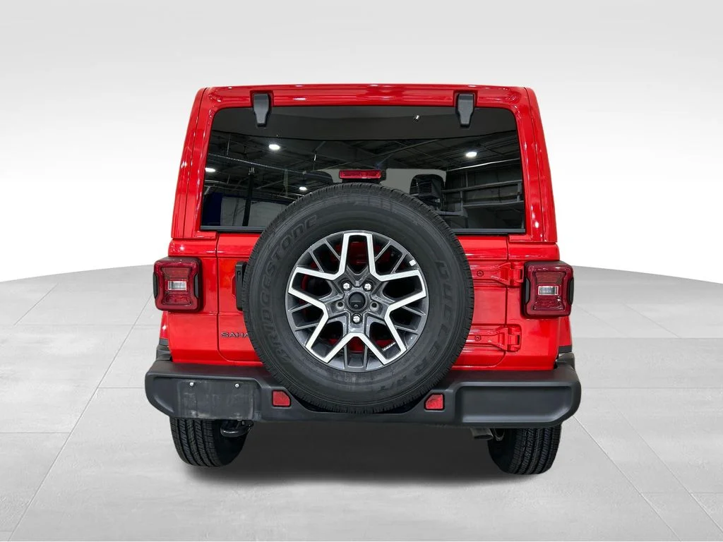 Used 2025 Red Jeep Sahara image 4