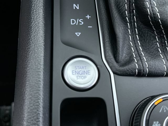 2022 Volkswagen Atlas Cross Sport SEL Premium R-Line - Photo 37