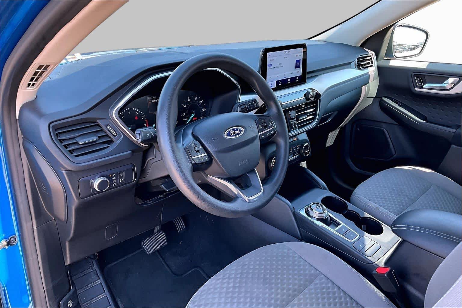Used 2020 Velocity Blue Metallic Ford SE image 16