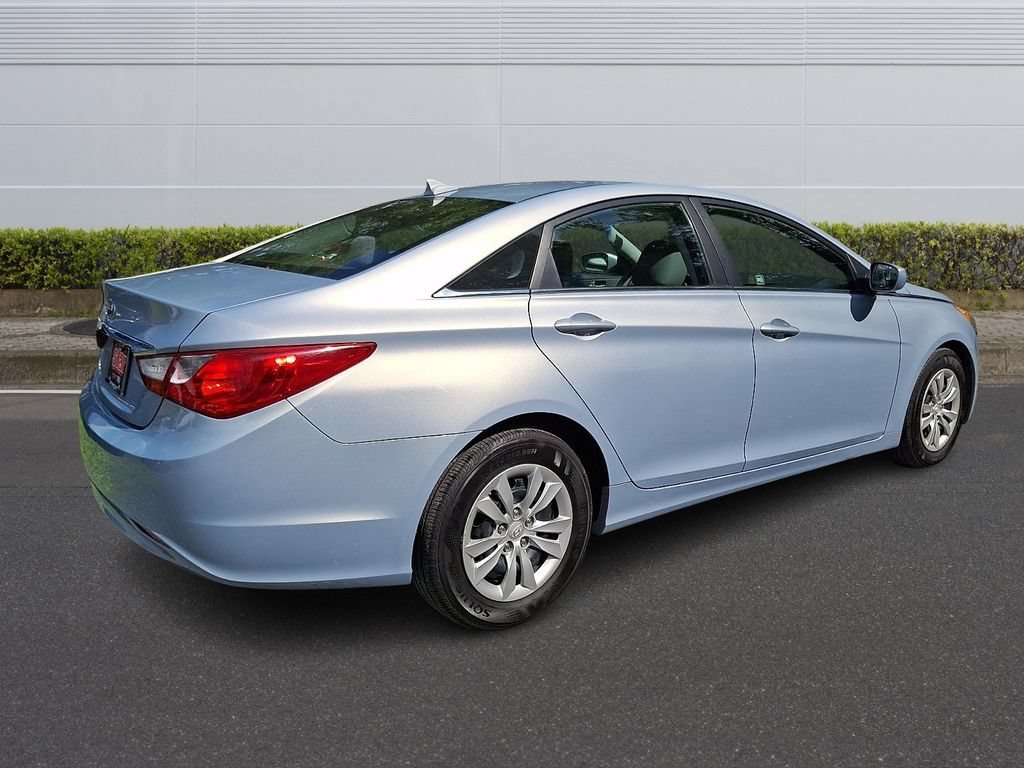Used 2013 Blue Hyundai GLS image 7