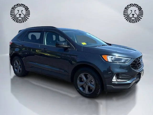 Used 2024 Blue Metallic Ford SEL image 3