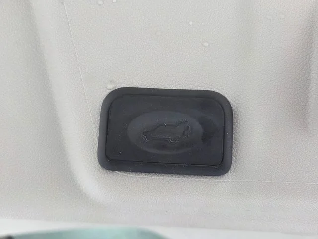 Used 2012 White Buick Leather Group image 14
