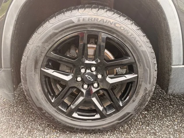 Used 2020 Black Chevrolet LS image 10
