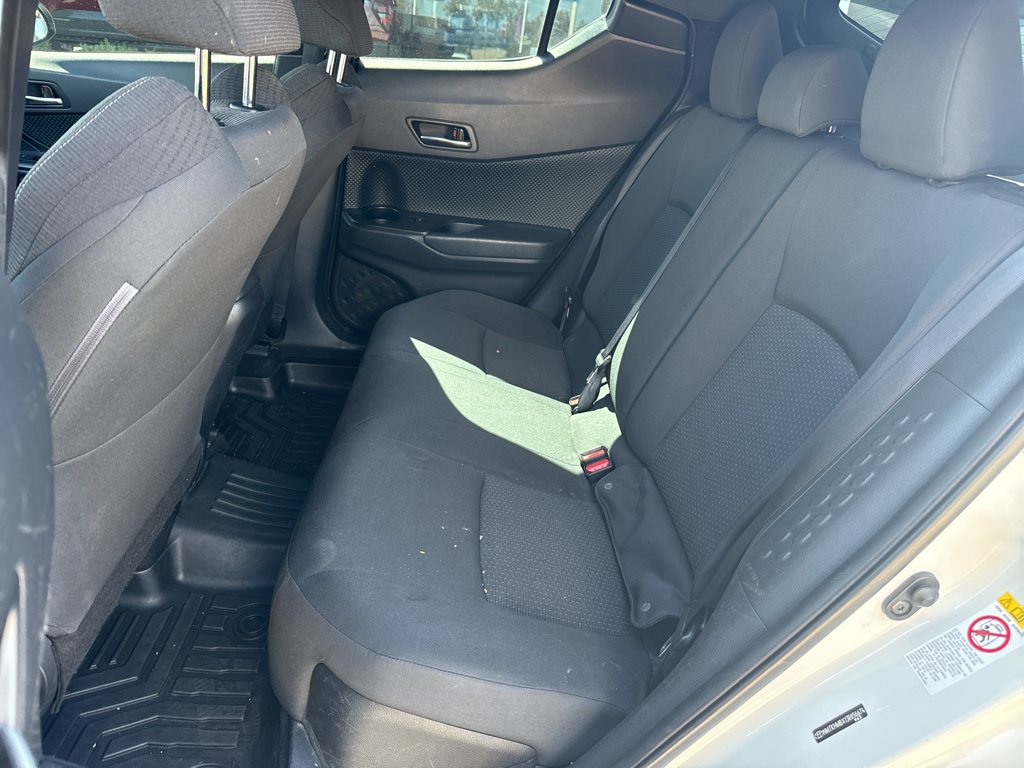 Used 2018 Blizzard Pearl Toyota XLE image 7