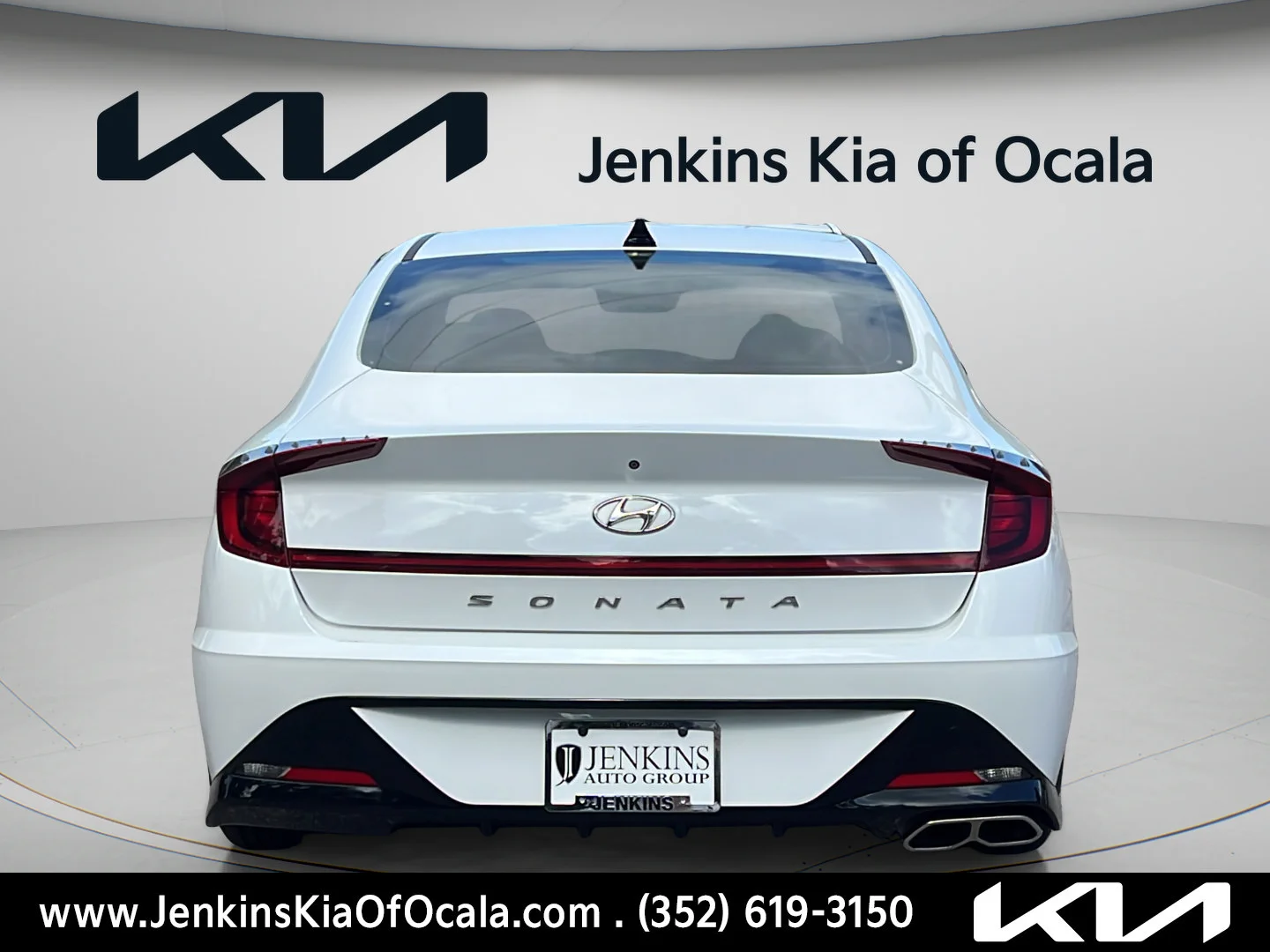 Used 2022 Quartz White Hyundai SEL image 4