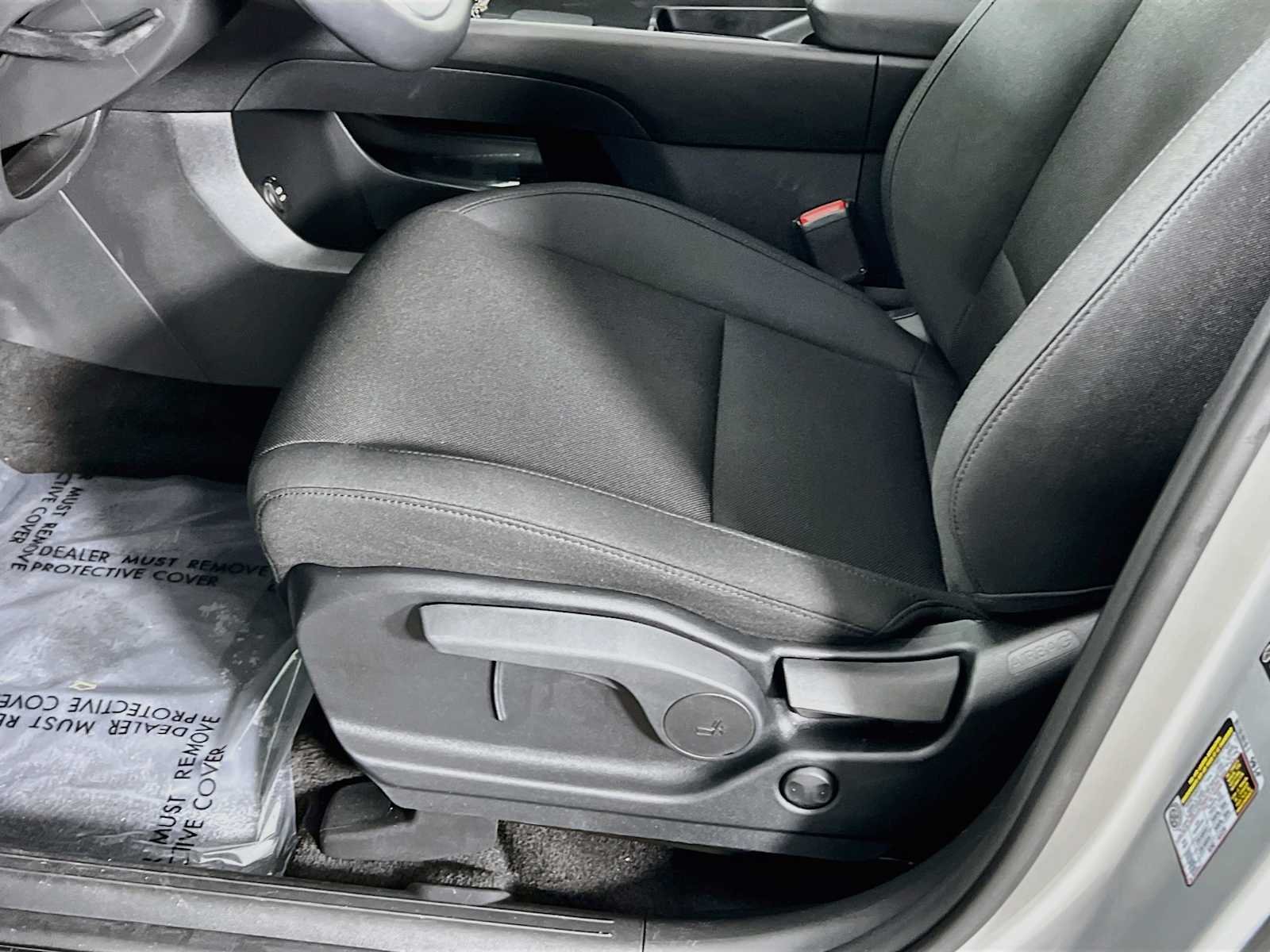 Used 2026 Shimmering Silver Hyundai SE image 20