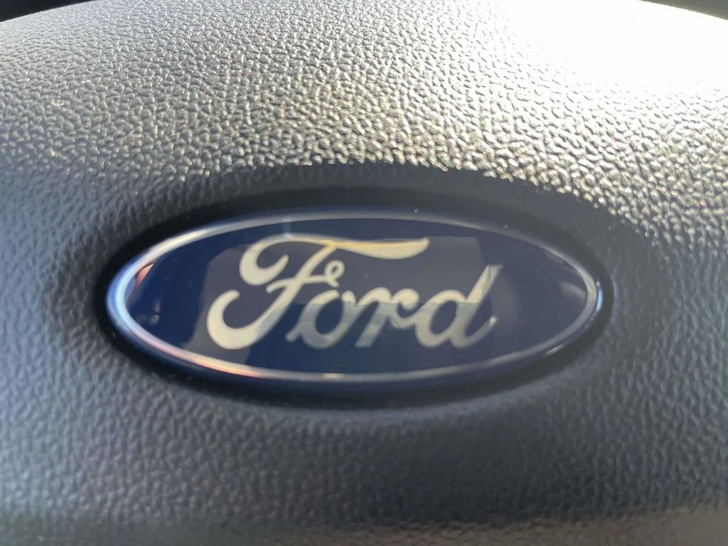 New 2026 Carbonized Gray Metallic Ford Maverick Lobo™ image 24