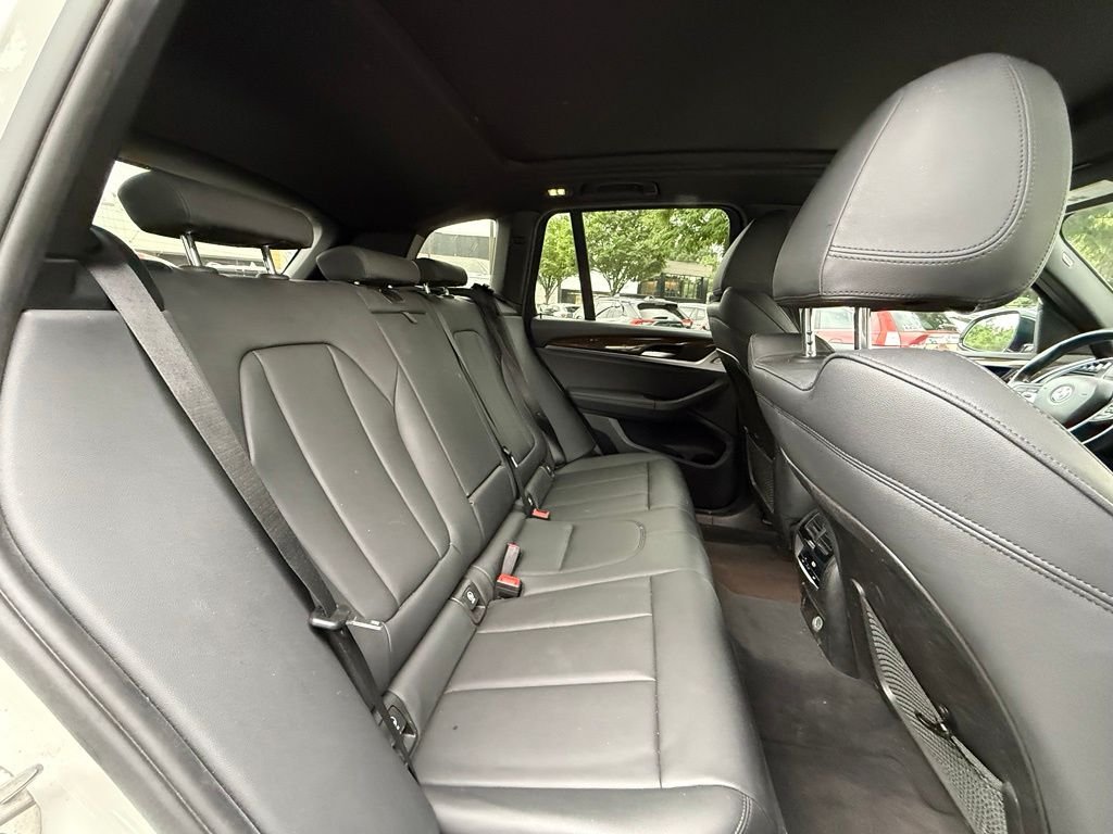Used 2018 Alpine White BMW xDrive30i image 28