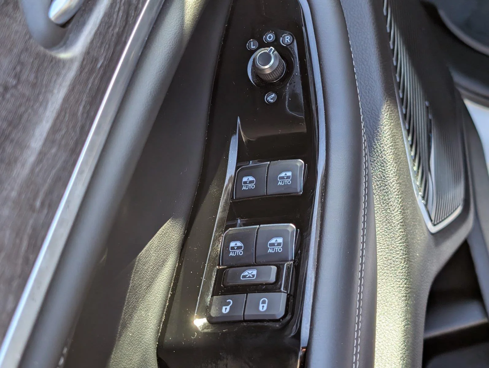 Used 2021 Bright White Clearcoat Jeep Overland image 19