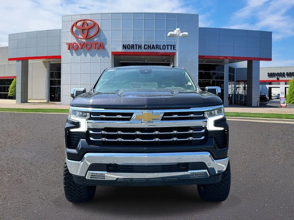 Used 2022 Gray Chevrolet LTZ image 3