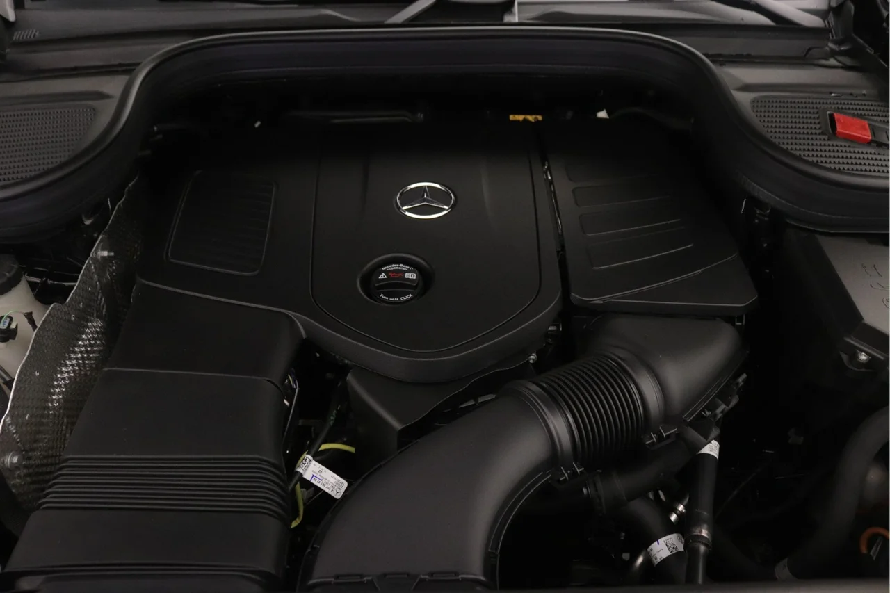 New 2026 Black Mercedes-Benz 450 4MATIC® image 13
