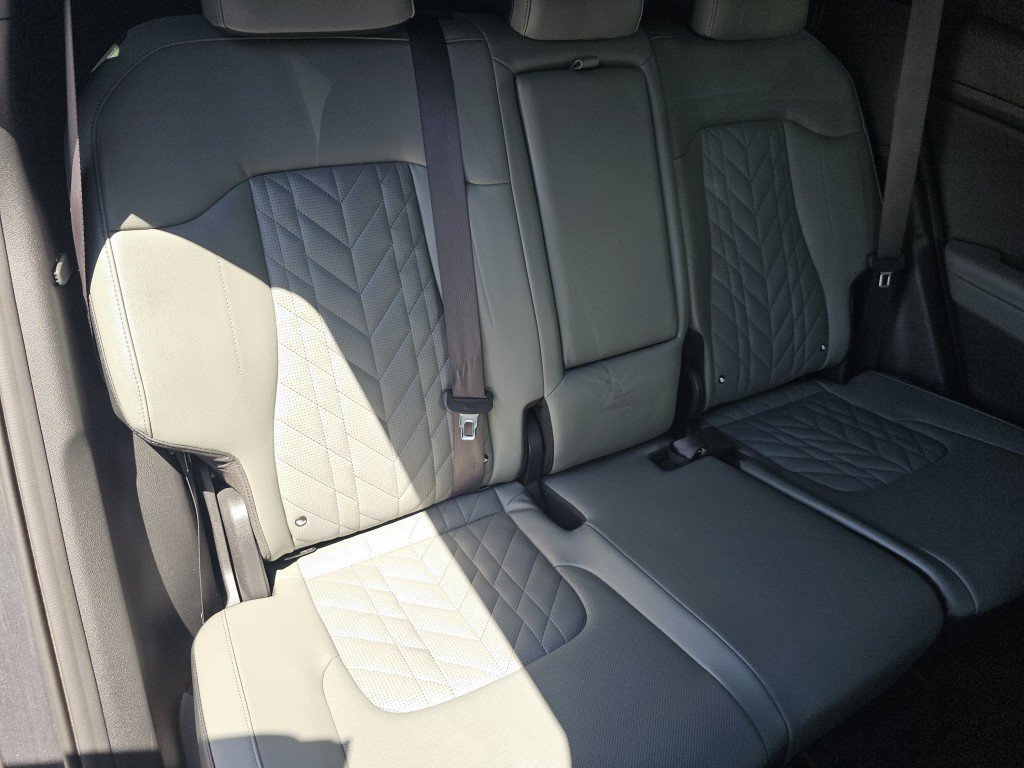 Certified Used 2023 Gravity Gray Kia X-Line image 29