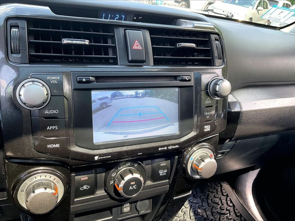 Used 2019 White Toyota SR5 image 16