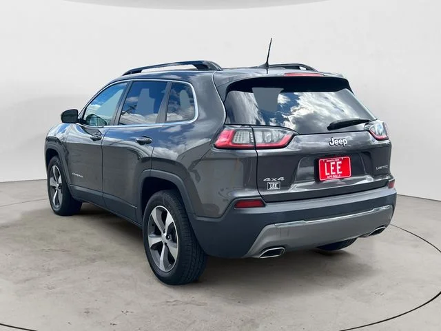 Used 2022 Granite Crystal Metallic Clearcoat Jeep Limited image 3