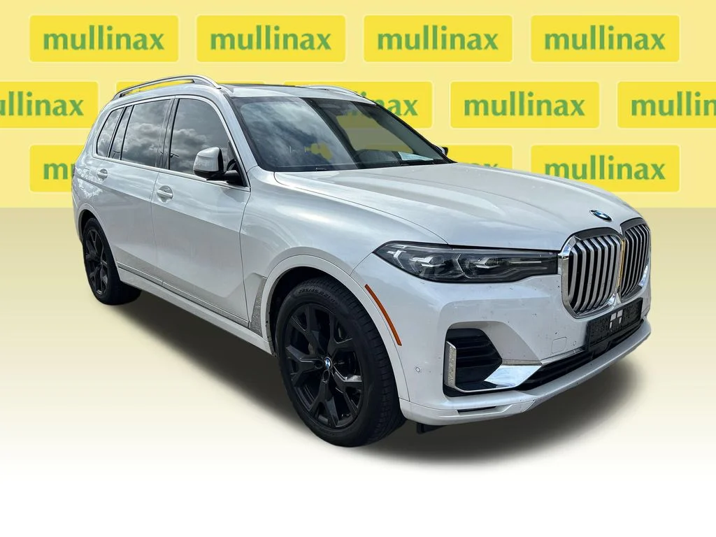 2021 BMW X7 xDrive40i's photo