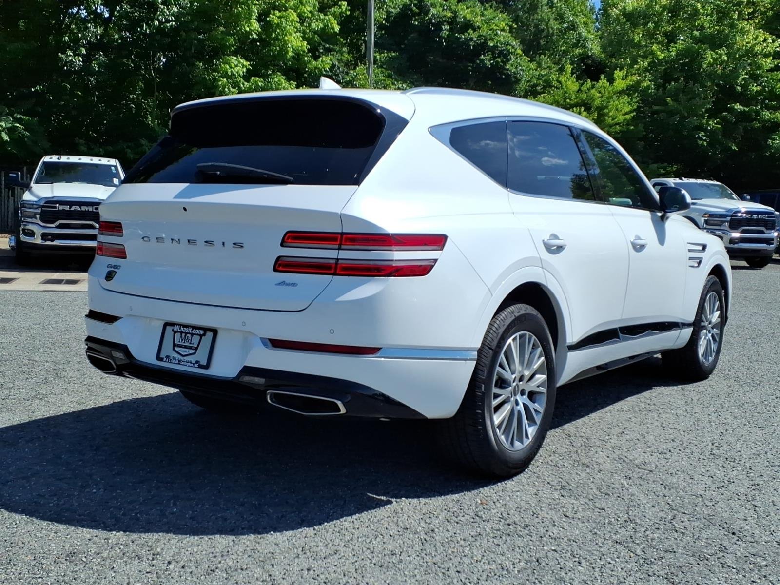 Used 2024 White Genesis 2.5T image 22